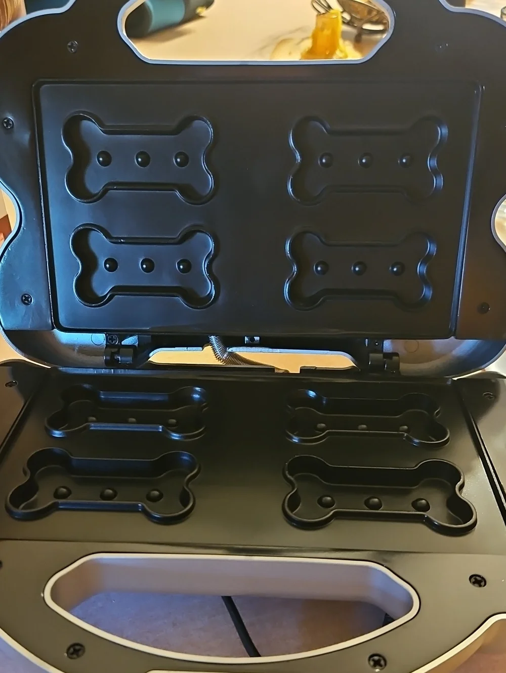 NWOT- Bake A Bone Dog Treat Maker